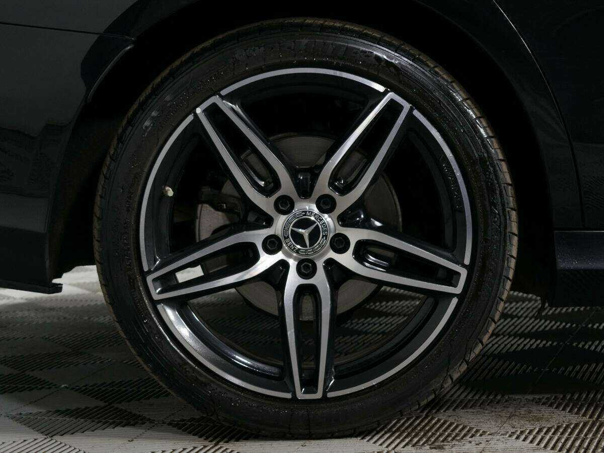 Б/У Мерседес-Бенц Е-Класс 2017 года. Фото: #21