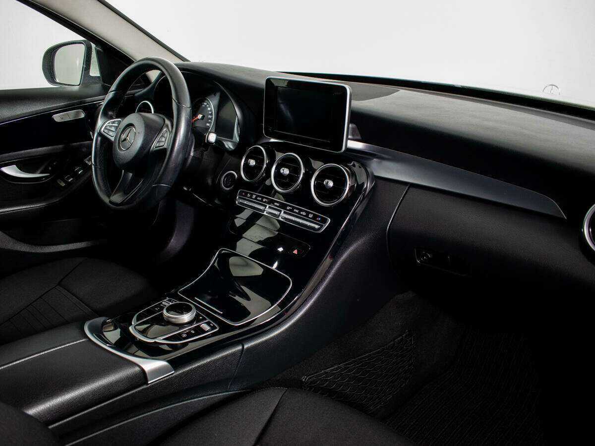 Б/У Мерседес-Бенц Ц-Класс 2014 года. Фото: #6