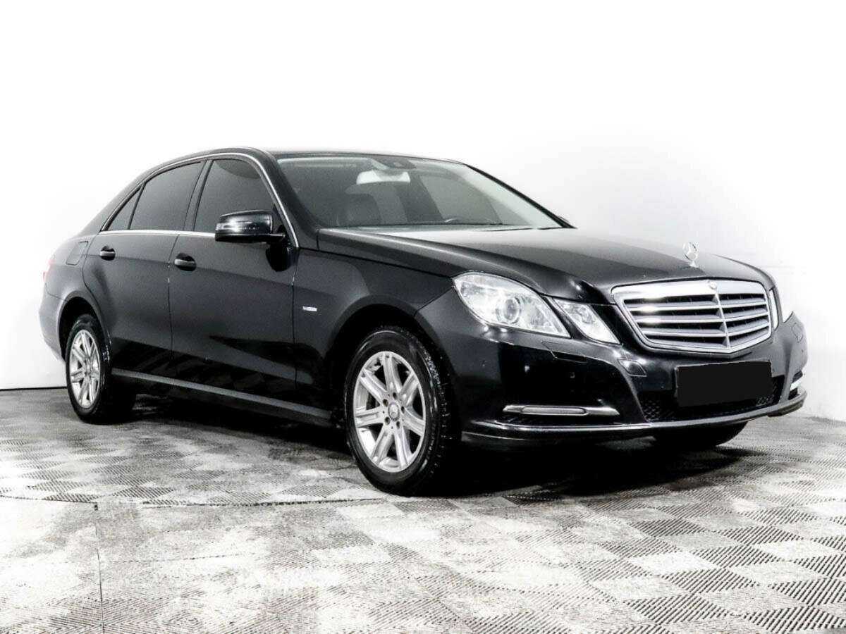 Б/У Мерседес-Бенц Е-Класс 2012 года. Фото: #2