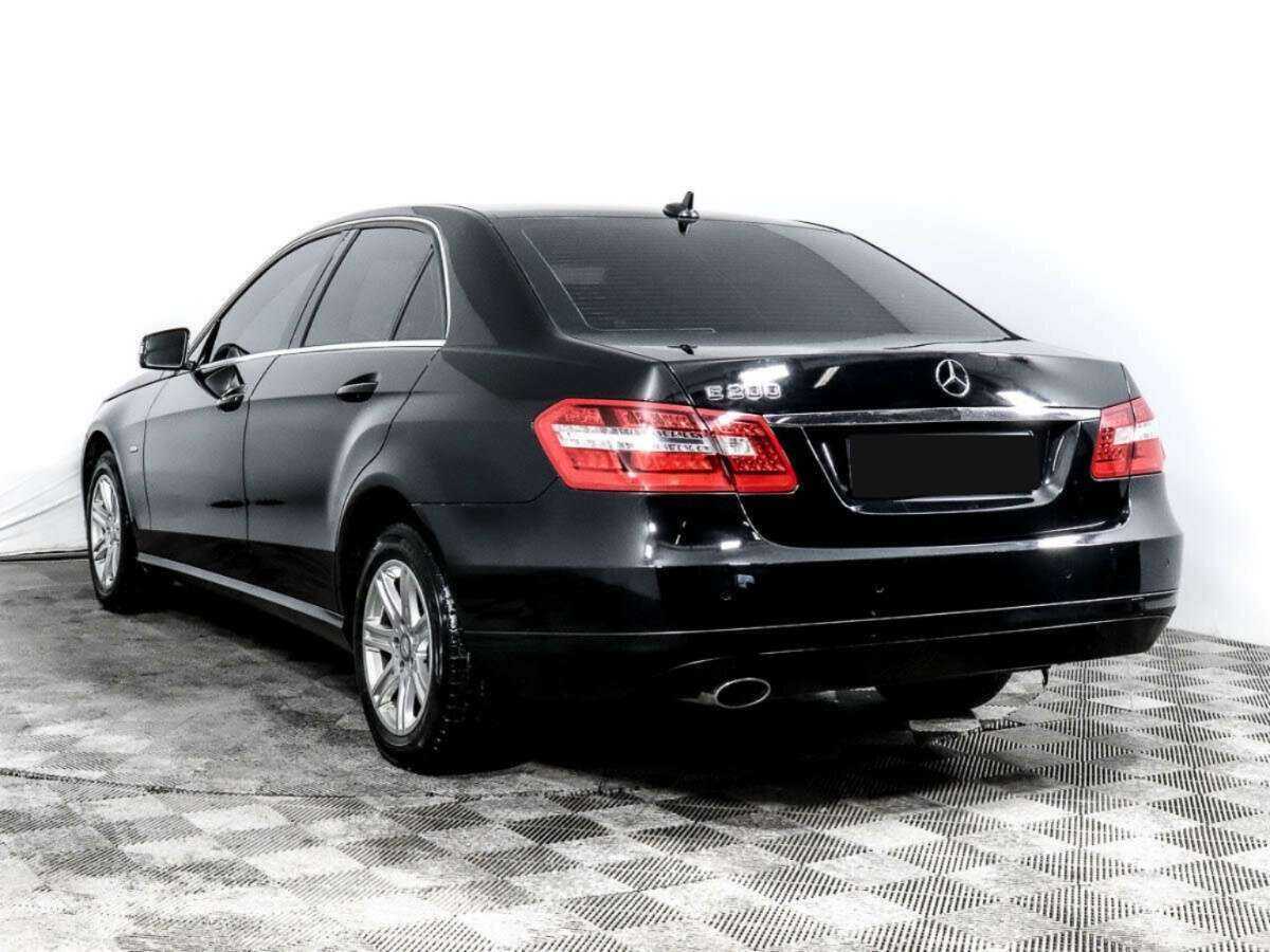 Б/У Мерседес-Бенц Е-Класс 2012 года. Фото: #4