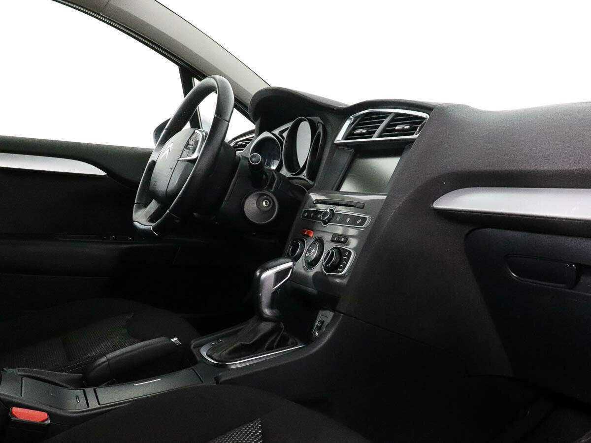 Б/У Ситроен Ц4 2017 года. Фото: #5