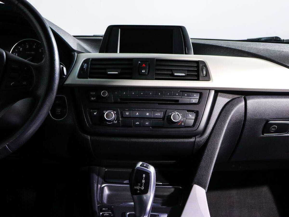 Б/У БМВ 3 серии 2013 года. Фото: #9