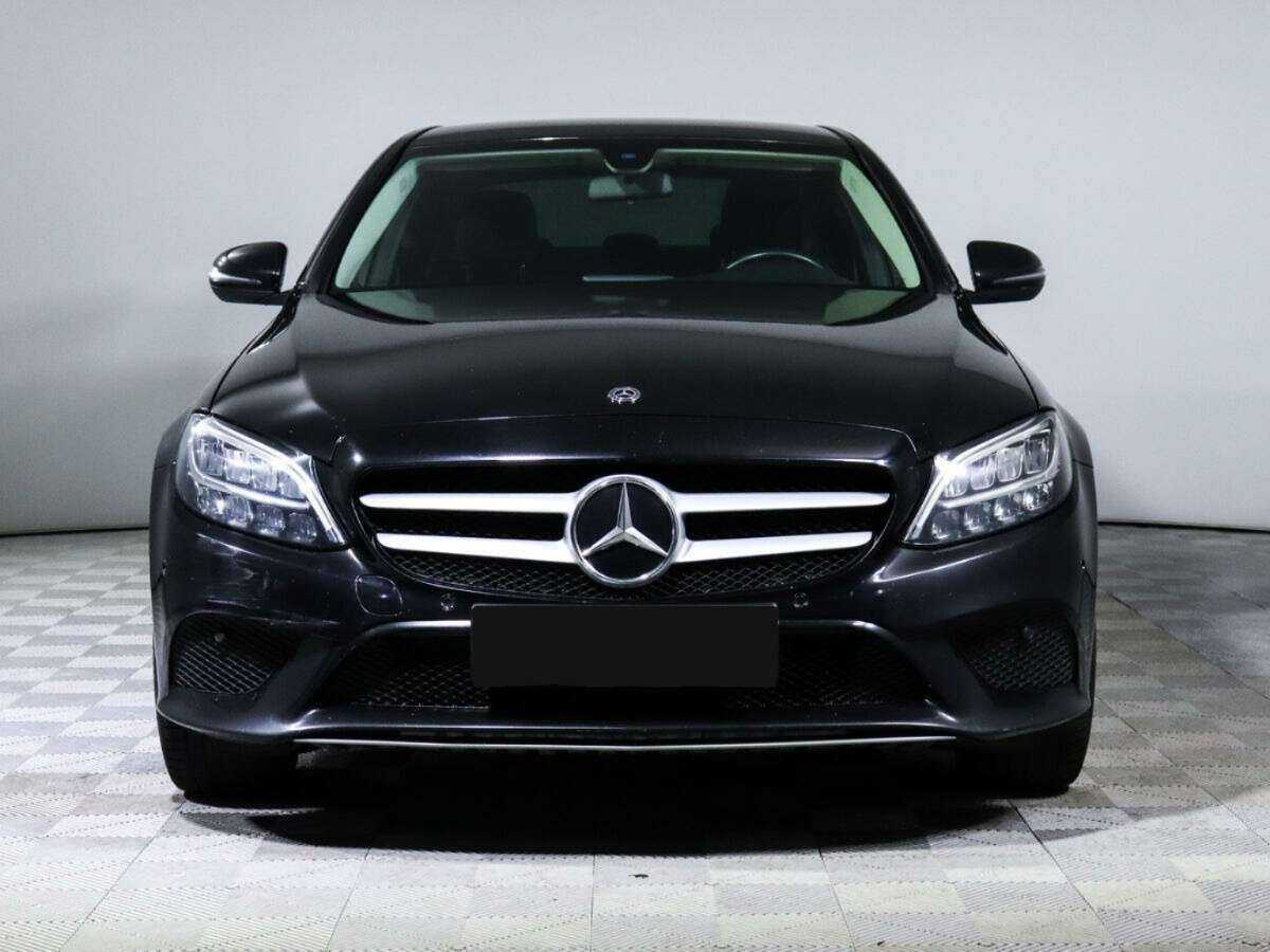 Б/У Мерседес-Бенц Ц-Класс 2019 года. Фото: #1