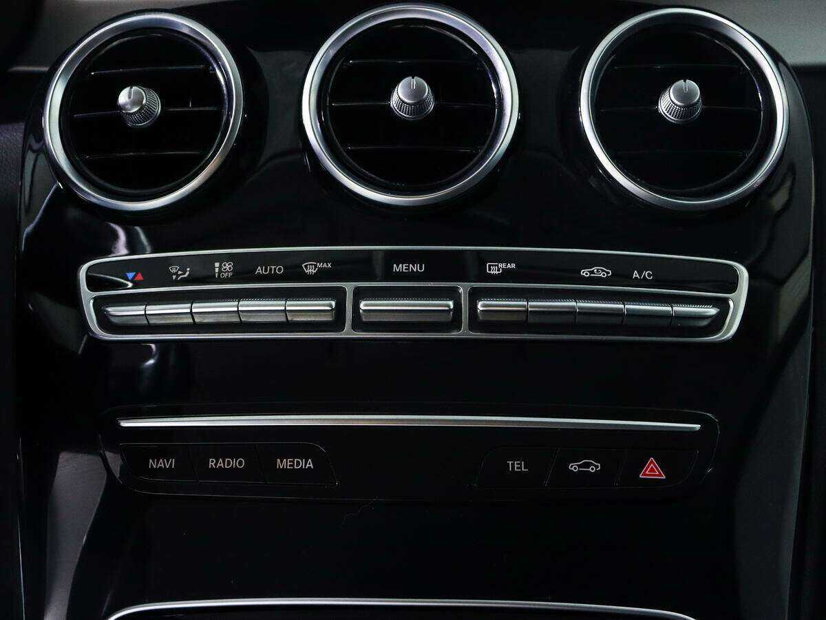 Б/У Мерседес-Бенц Ц-Класс 2019 года. Фото: #17