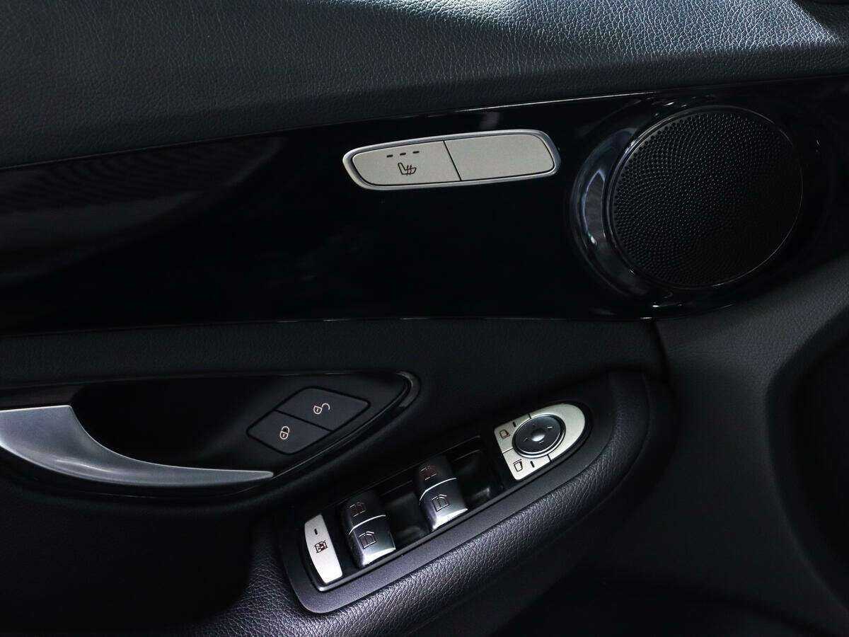 Б/У Мерседес-Бенц Ц-Класс 2019 года. Фото: #20