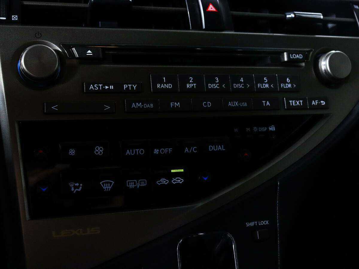 Б/У Лексус Р-Икс 2012 года. Фото: #12