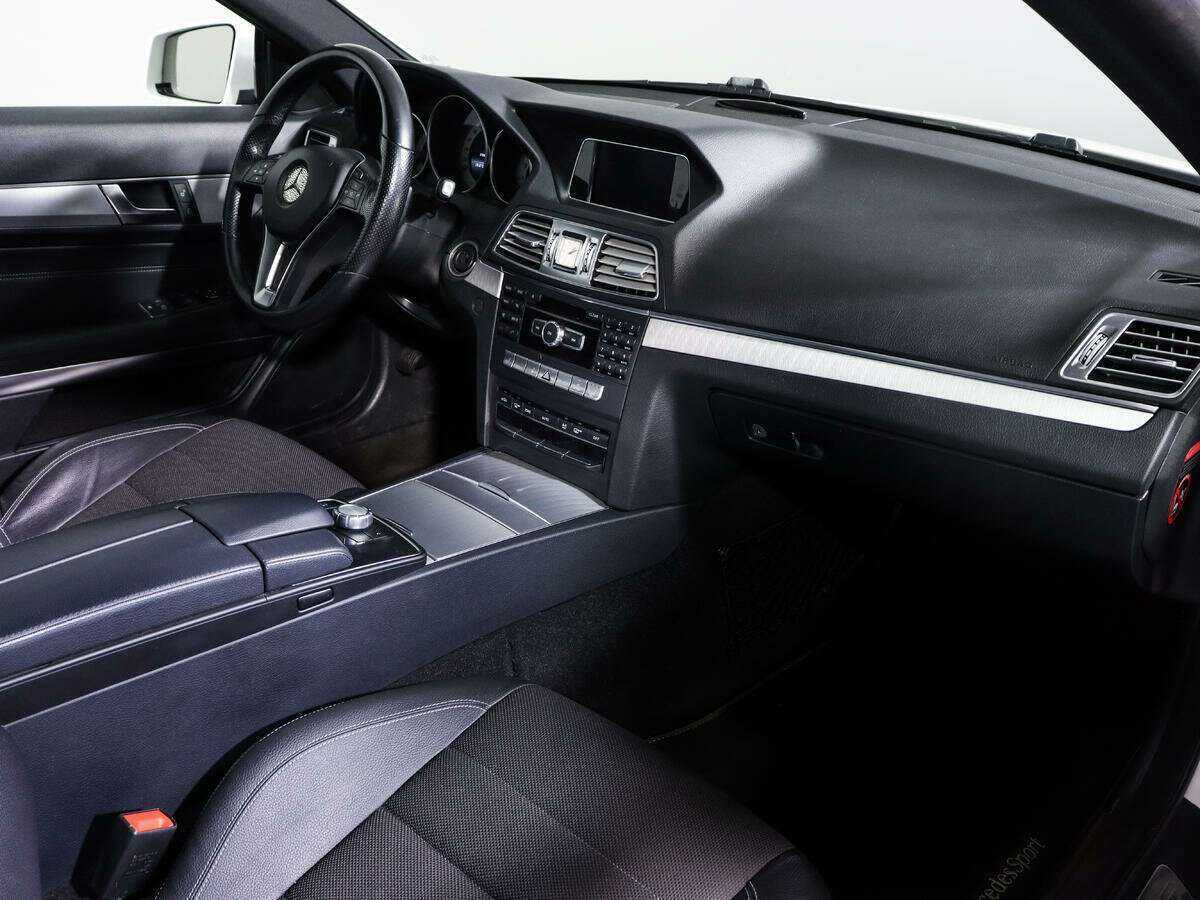 Б/У Мерседес-Бенц Е-Класс 2013 года. Фото: #5