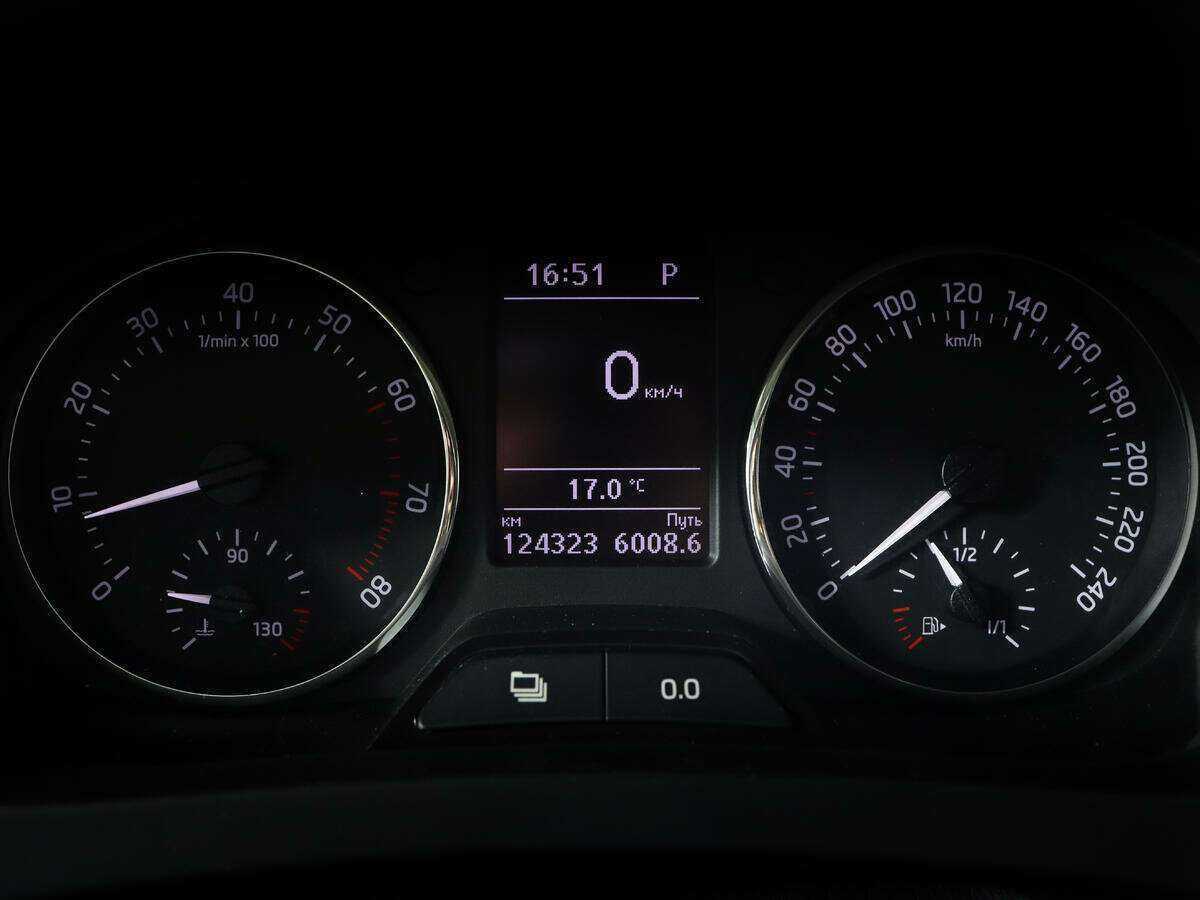 Б/У Шкода Рапид 2014 года. Фото: #9