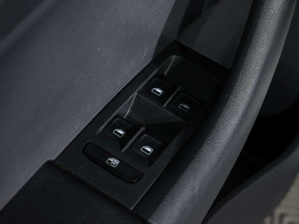 Б/У Шкода Рапид 2014 года. Фото: #14