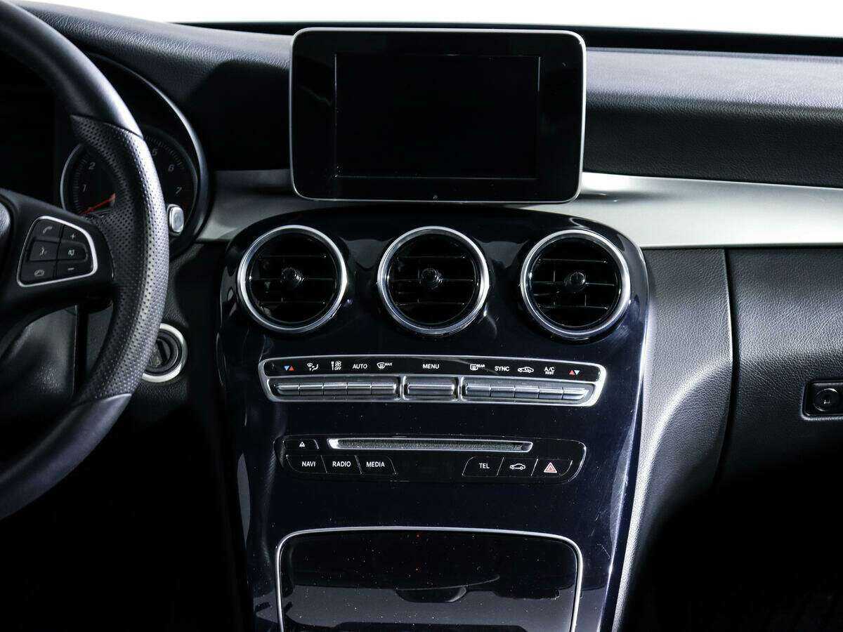 Б/У Мерседес-Бенц Ц-Класс 2017 года. Фото: #10