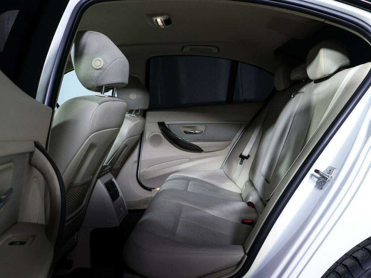 Б/У БМВ 3 серии 2013 года. Фото: #7