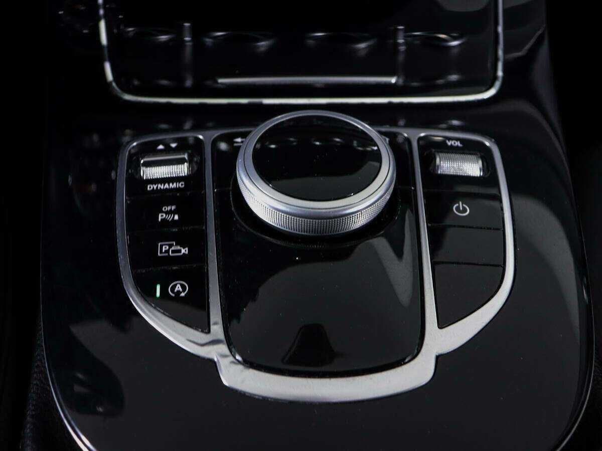 Б/У Мерседес-Бенц Е-Класс 2016 года. Фото: #21