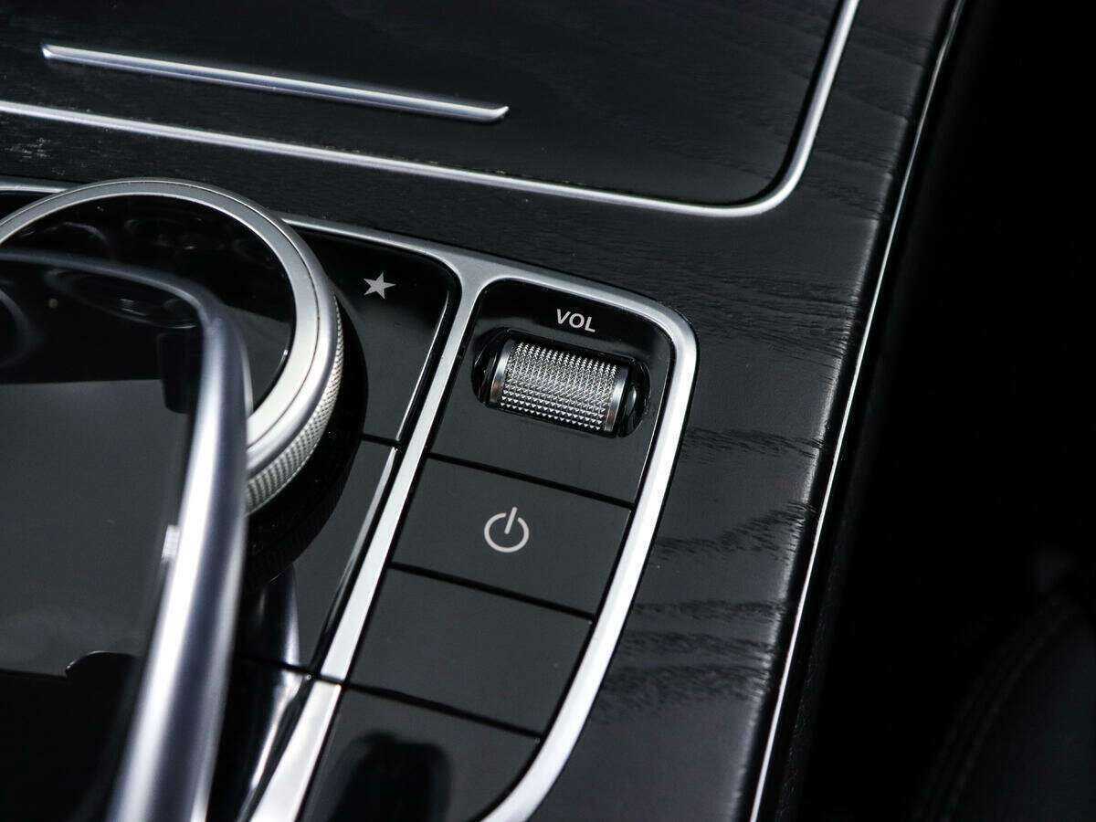 Б/У Мерседес-Бенц Ц-Класс 2015 года. Фото: #15