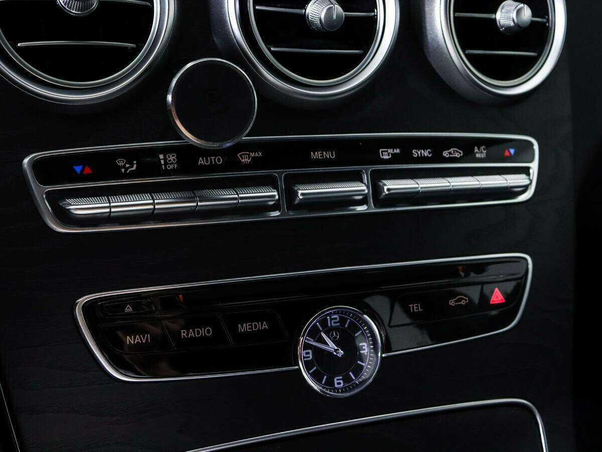 Б/У Мерседес-Бенц Ц-Класс 2015 года. Фото: #17