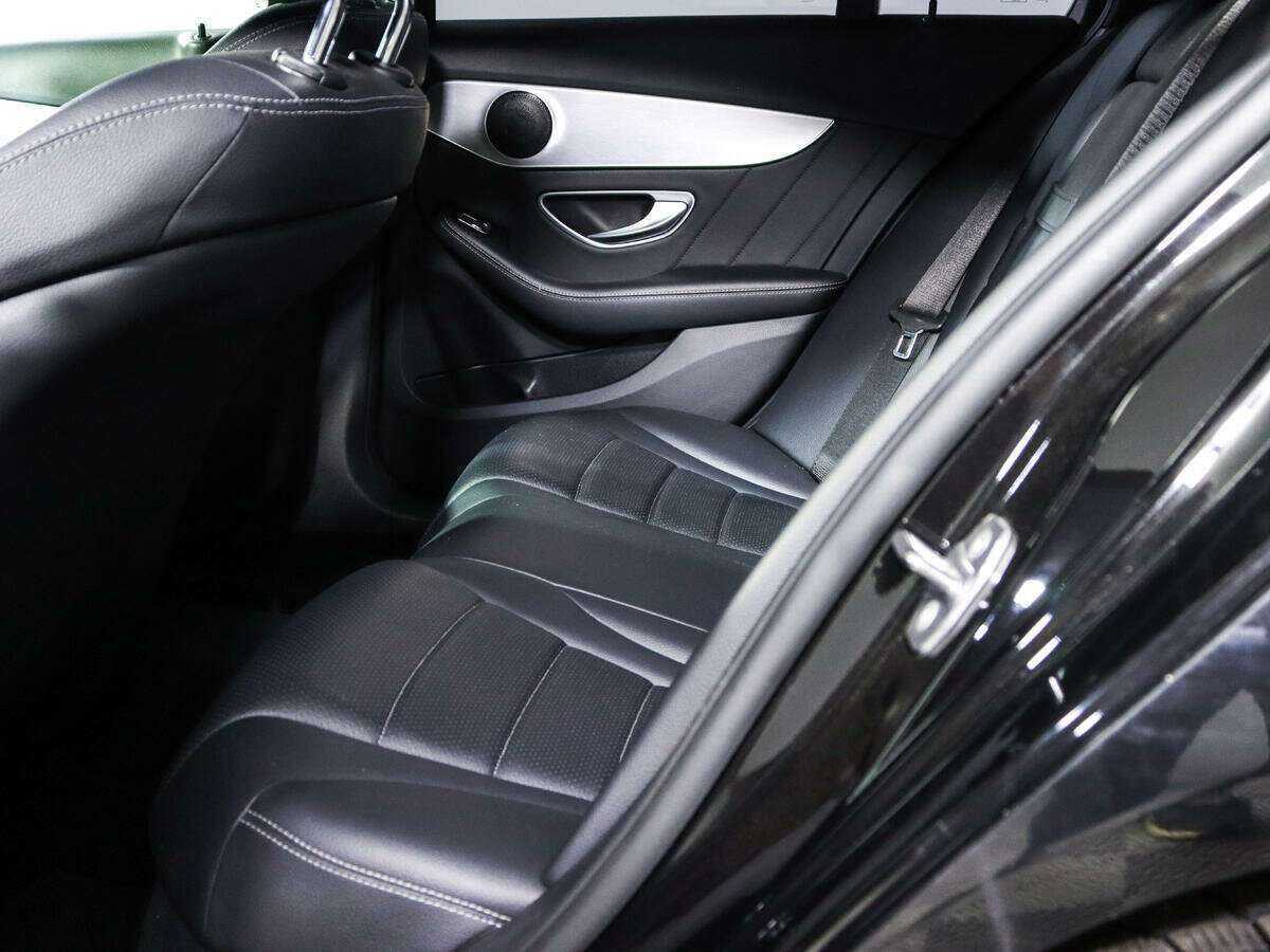 Б/У Мерседес-Бенц Ц-Класс 2016 года. Фото: #8