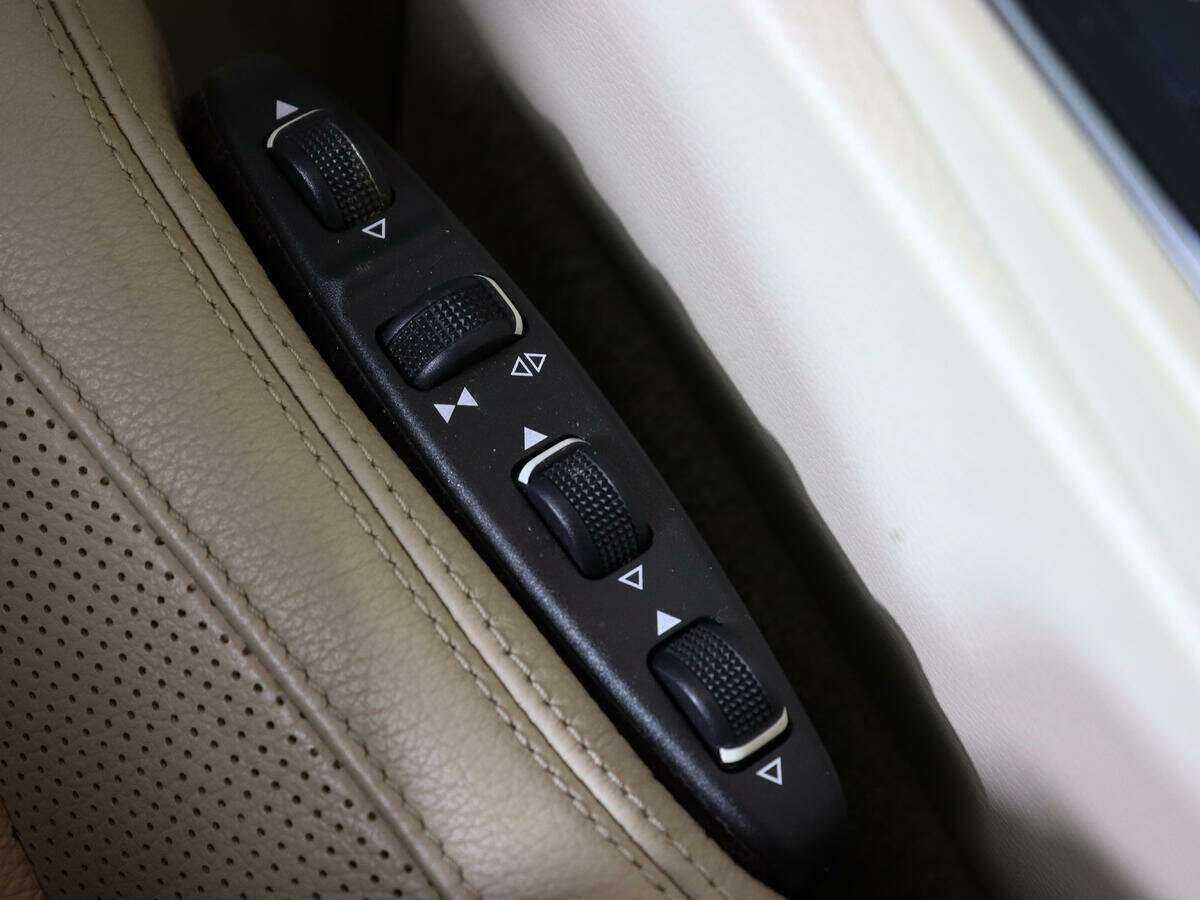 Б/У Мерседес-Бенц Е-Класс 2016 года. Фото: #21