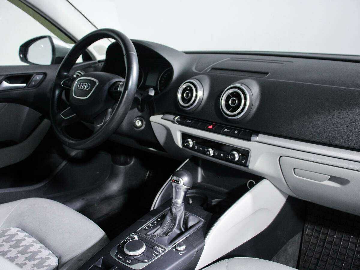 Б/У Ауди А3 2014 года. Фото: #7