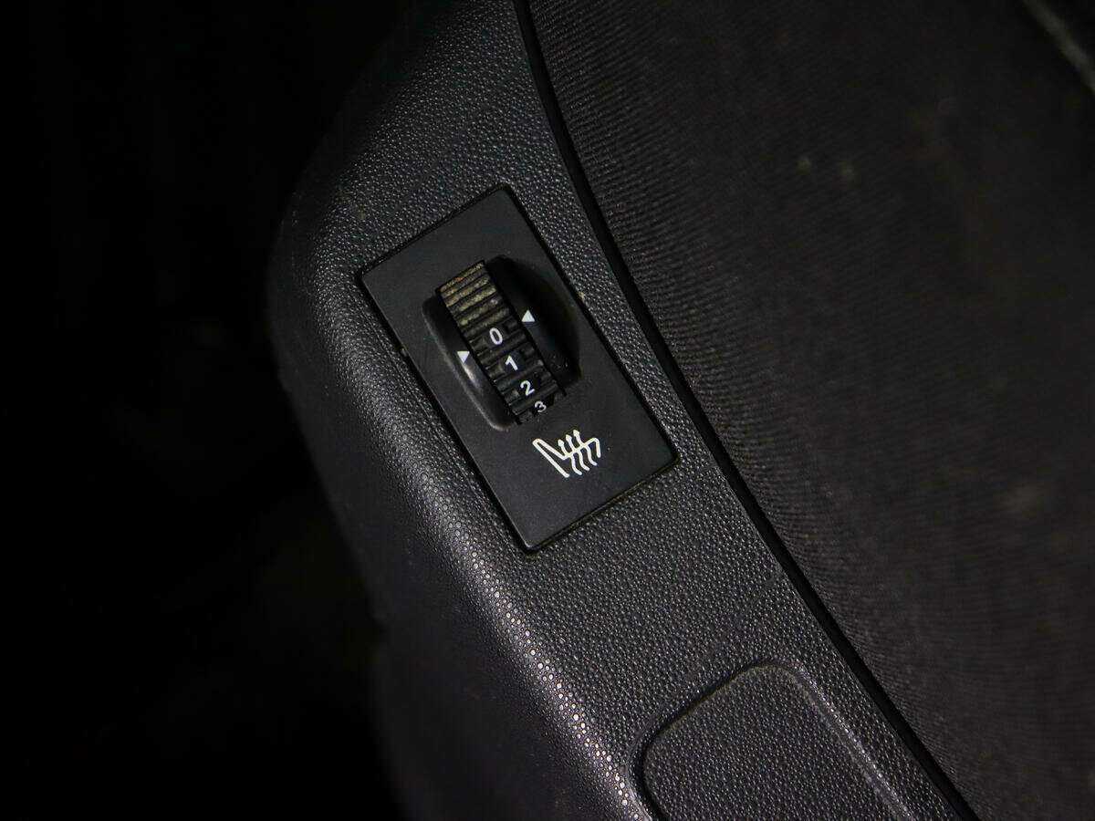 Б/У Ситроен Ц4 2013 года. Фото: #15