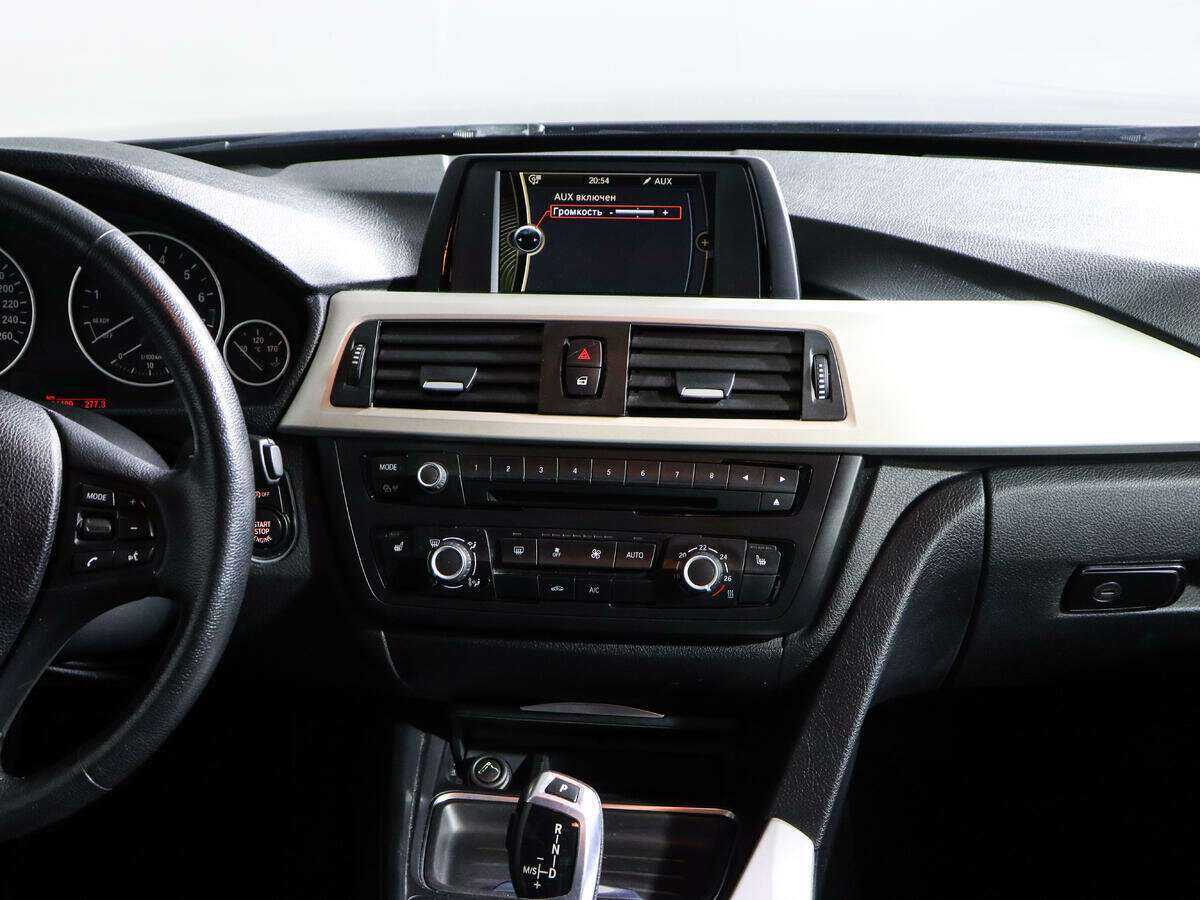 Б/У БМВ 3 серии 2013 года. Фото: #9