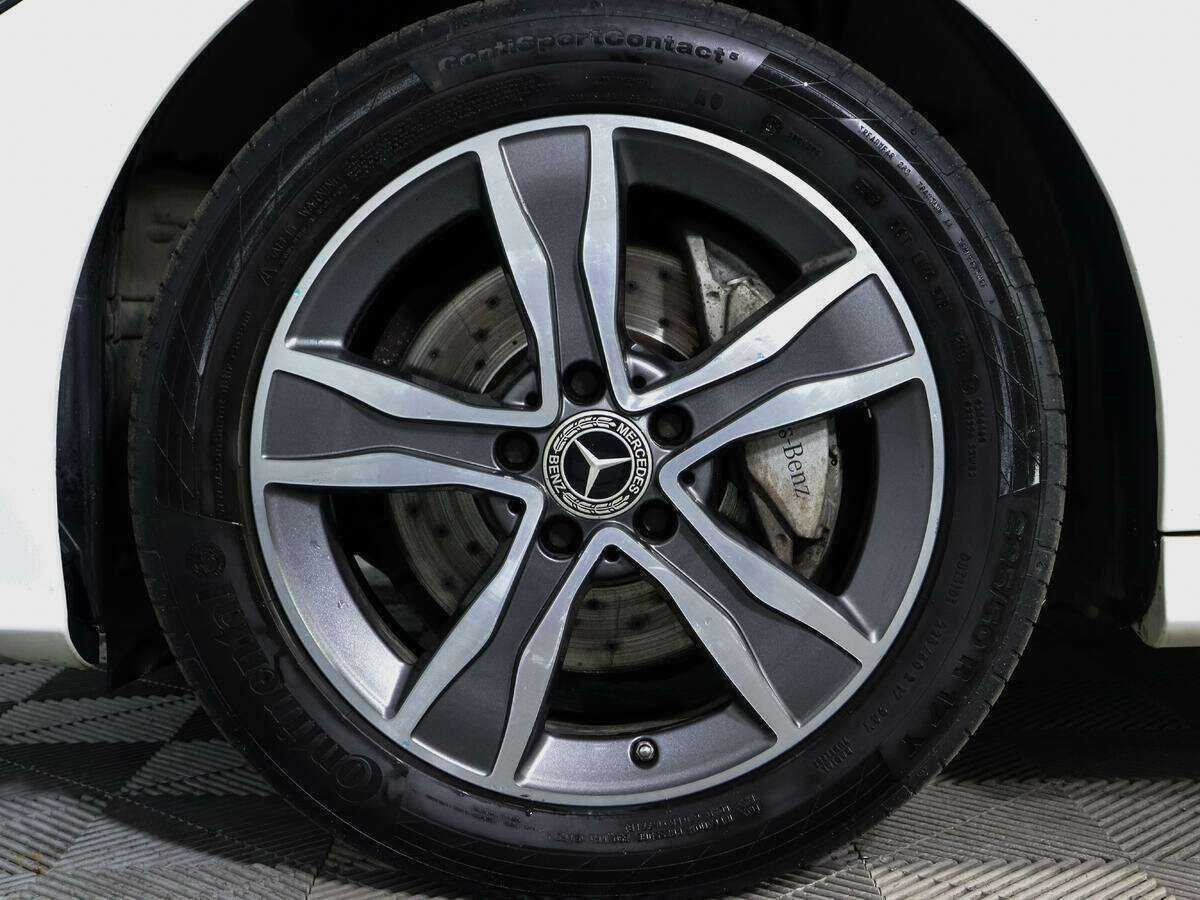 Б/У Мерседес-Бенц Ц-Класс 2018 года. Фото: #10