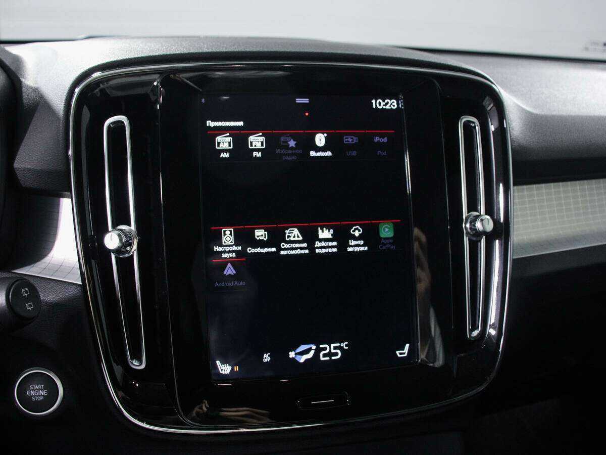 Б/У Вольво ИксЦ40 2019 года. Фото: #15