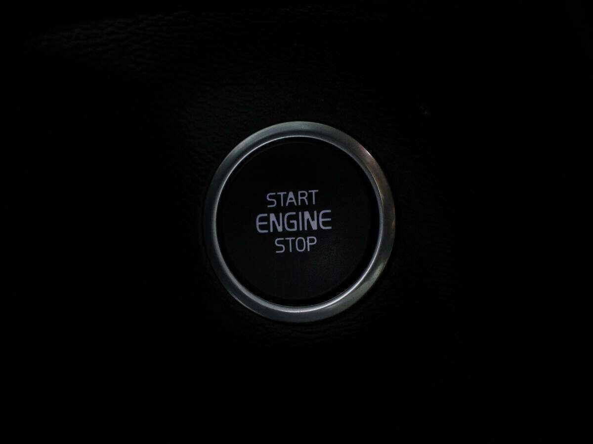 Б/У Вольво ИксЦ40 2019 года. Фото: #20