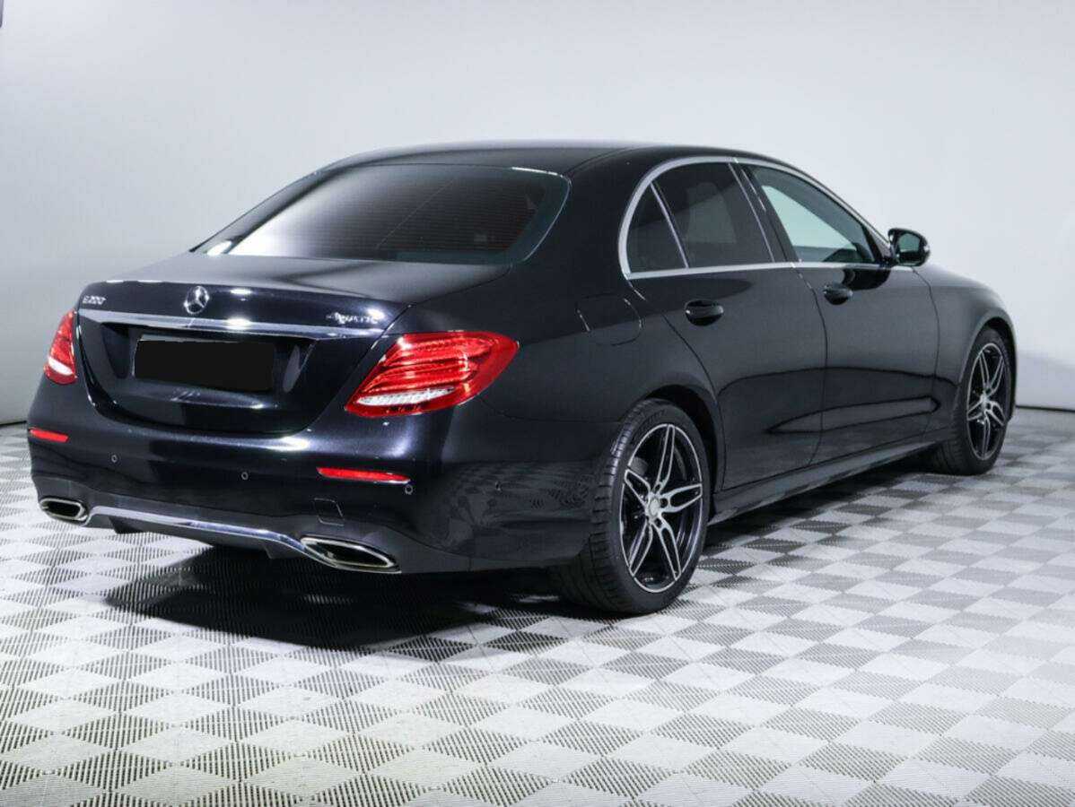 Б/У Мерседес-Бенц Е-Класс 2016 года. Фото: #3