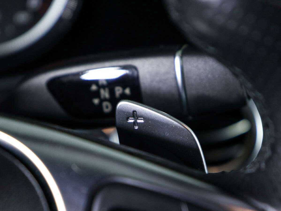 Б/У Мерседес-Бенц Е-Класс 2016 года. Фото: #17