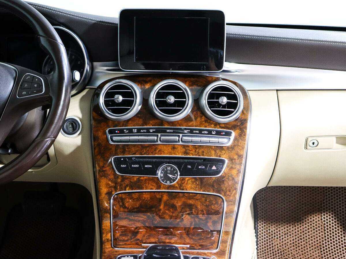 Б/У Мерседес-Бенц Ц-Класс 2014 года. Фото: #9