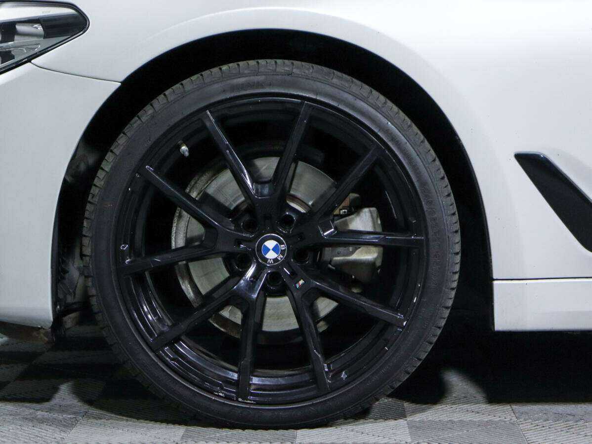 Б/У БМВ 5 серии 2018 года. Фото: #12