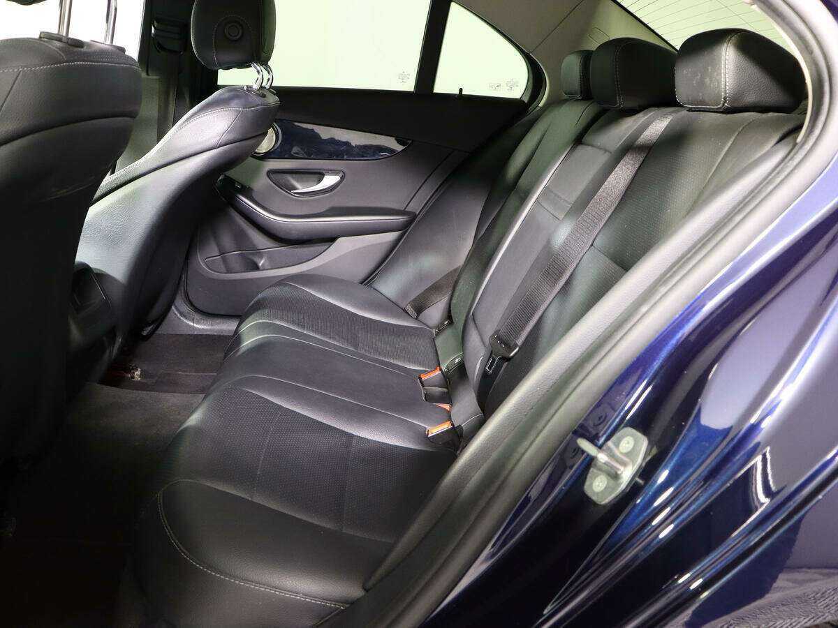 Б/У Мерседес-Бенц Ц-Класс 2018 года. Фото: #7