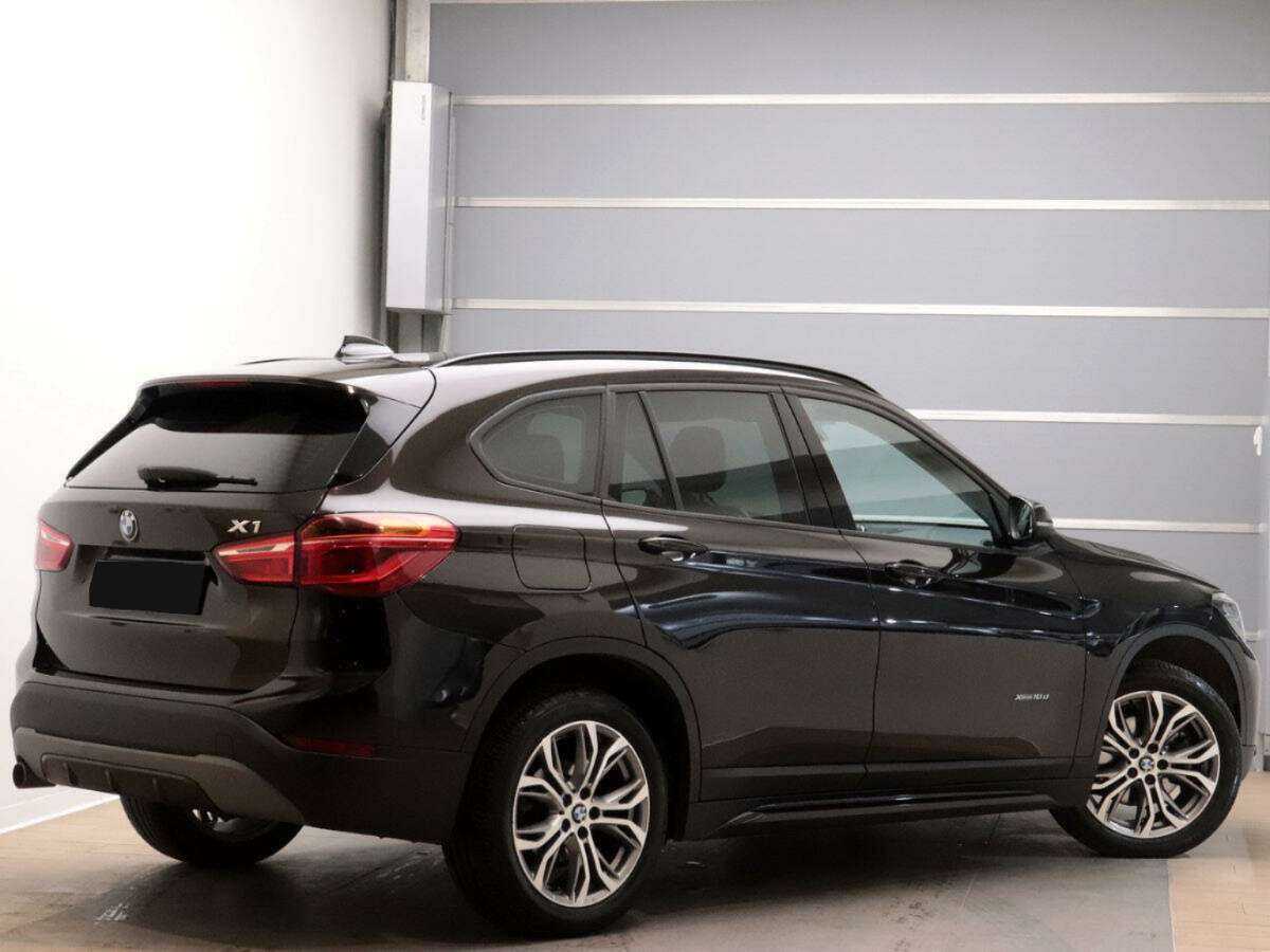 Б/У БМВ Икс1 2017 года. Фото: #3