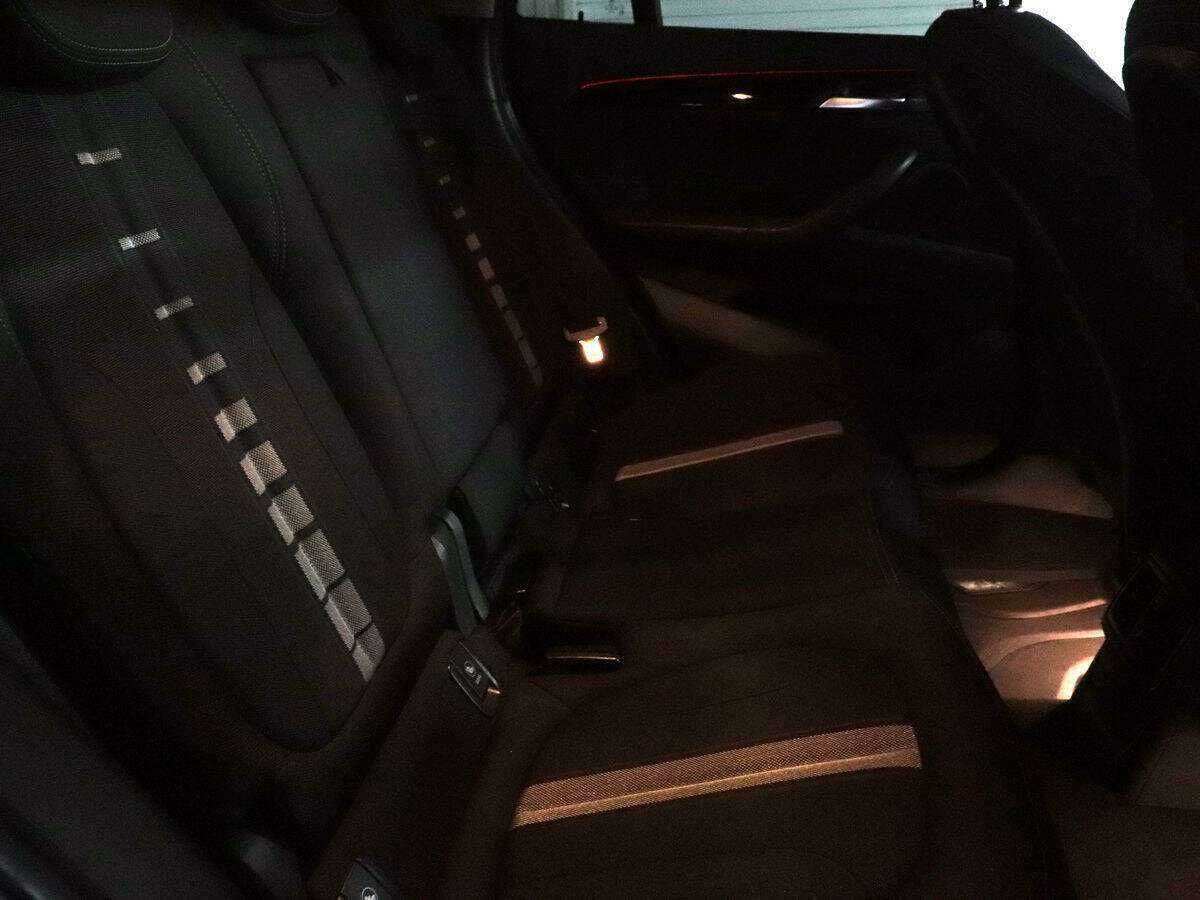 Б/У БМВ Икс1 2017 года. Фото: #7