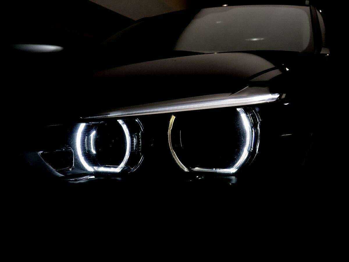 Б/У БМВ Икс1 2017 года. Фото: #18