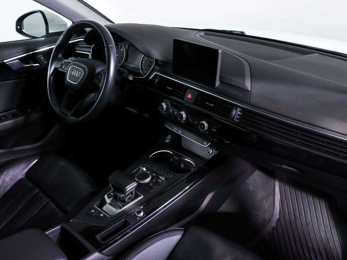 Б/У Ауди А4 2017 года. Фото: #6