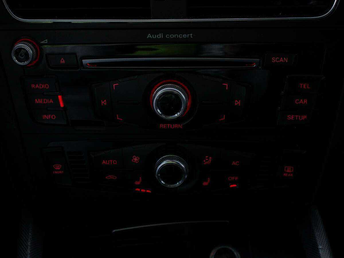 Б/У Ауди К5 2014 года. Фото: #12