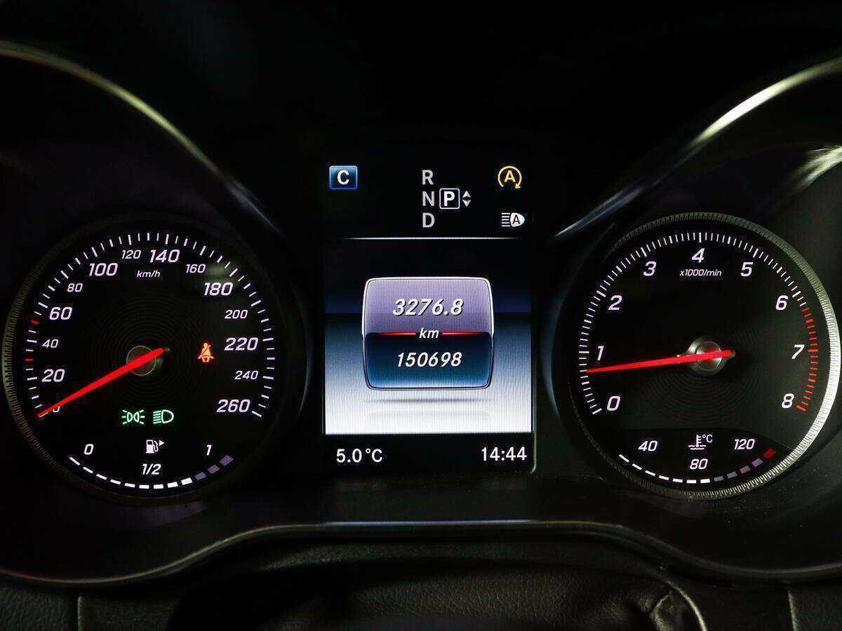 Б/У Мерседес-Бенц Ц-Класс 2014 года. Фото: #8