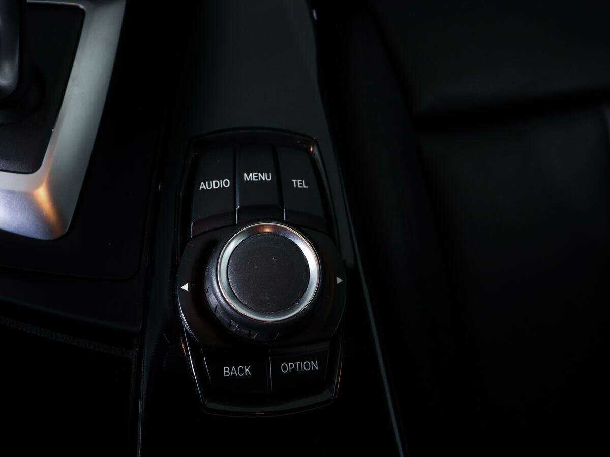 Б/У БМВ 3 серии 2014 года. Фото: #15