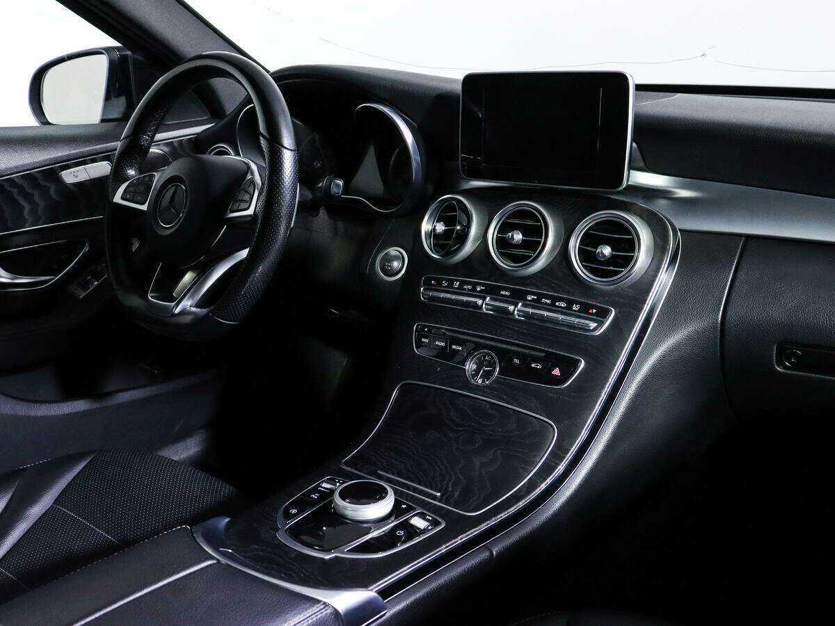 Б/У Мерседес-Бенц Ц-Класс 2016 года. Фото: #7