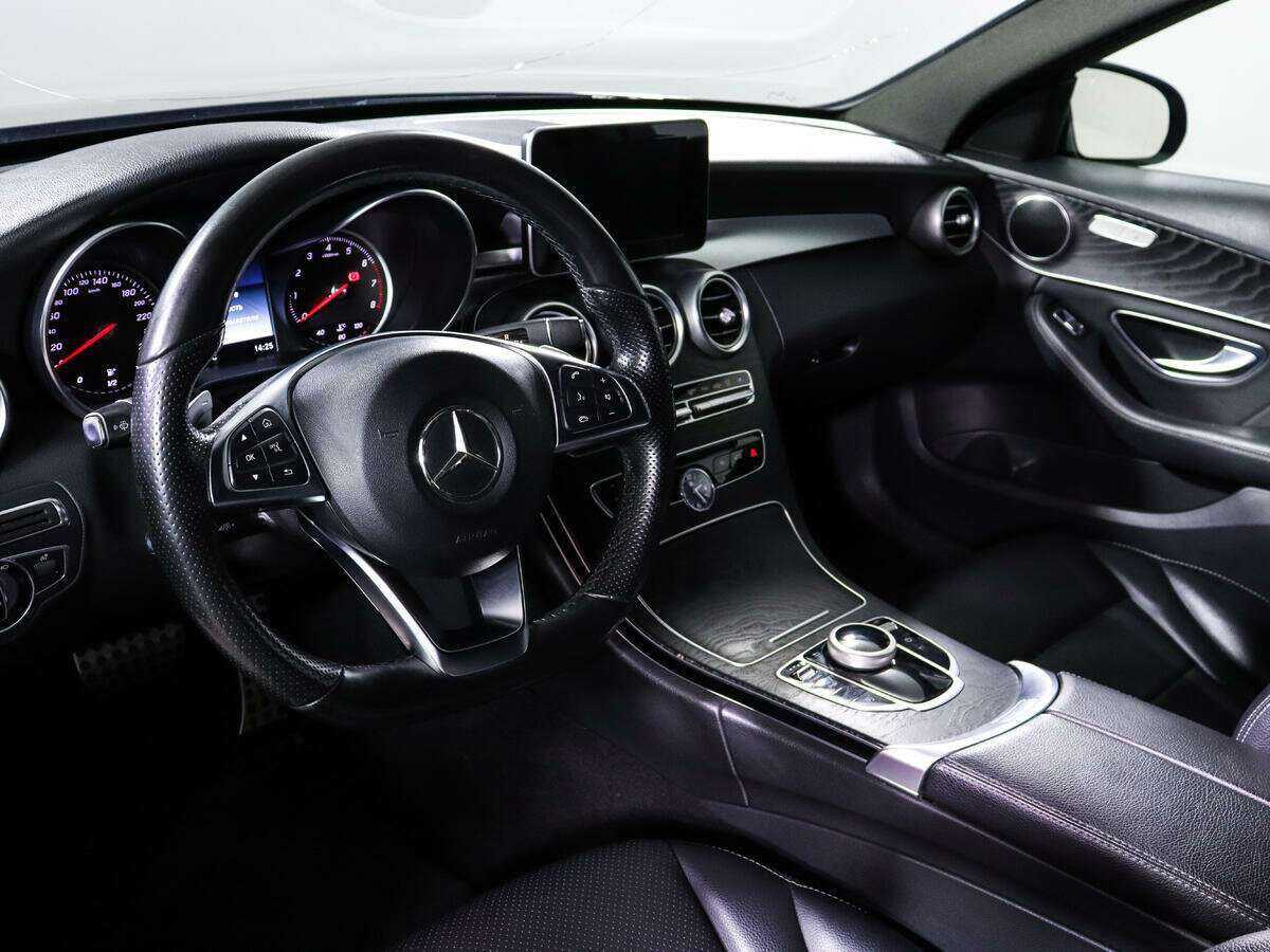 Б/У Мерседес-Бенц Ц-Класс 2016 года. Фото: #12