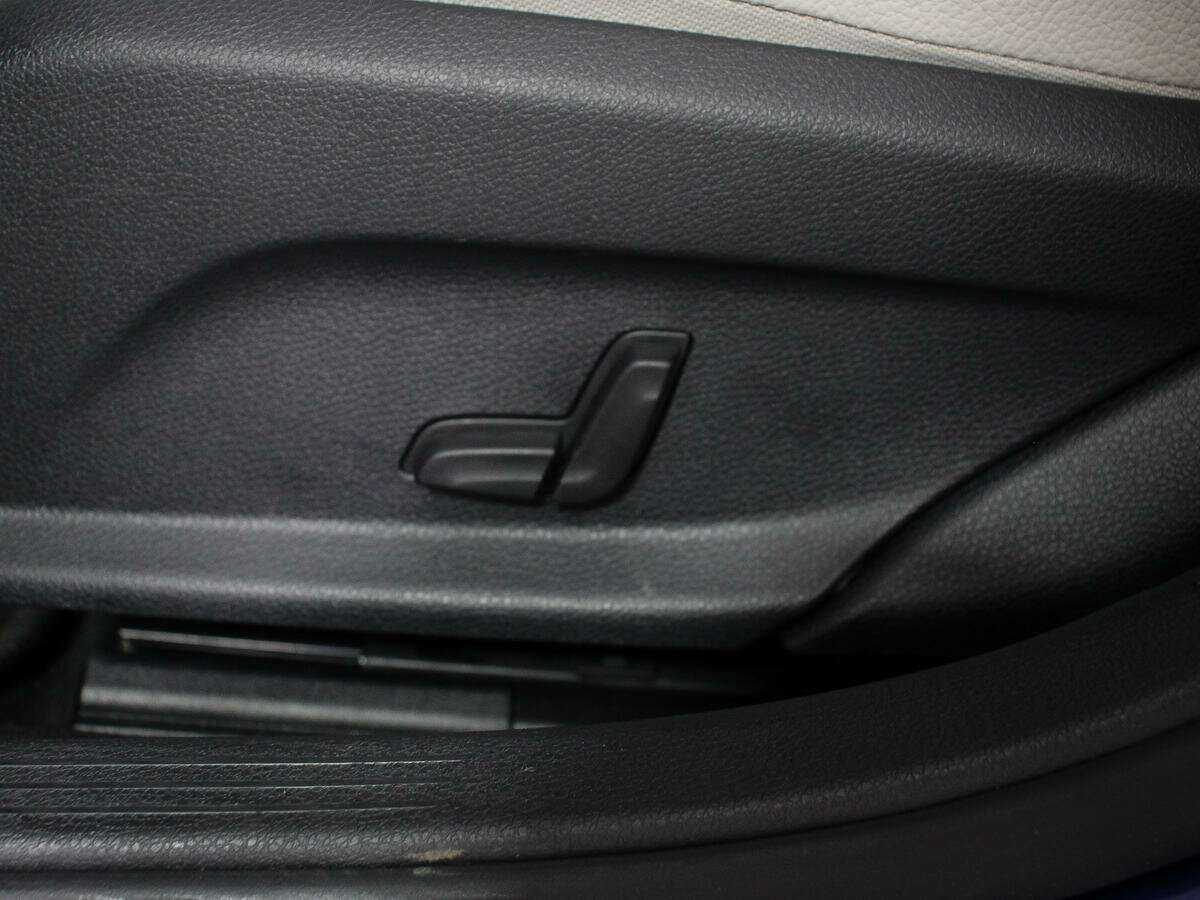 Б/У Мерседес-Бенц Ц-Класс 2015 года. Фото: #16