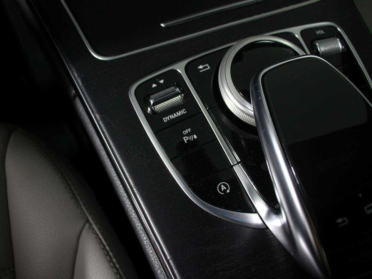 Б/У Мерседес-Бенц Ц-Класс 2015 года. Фото: #21