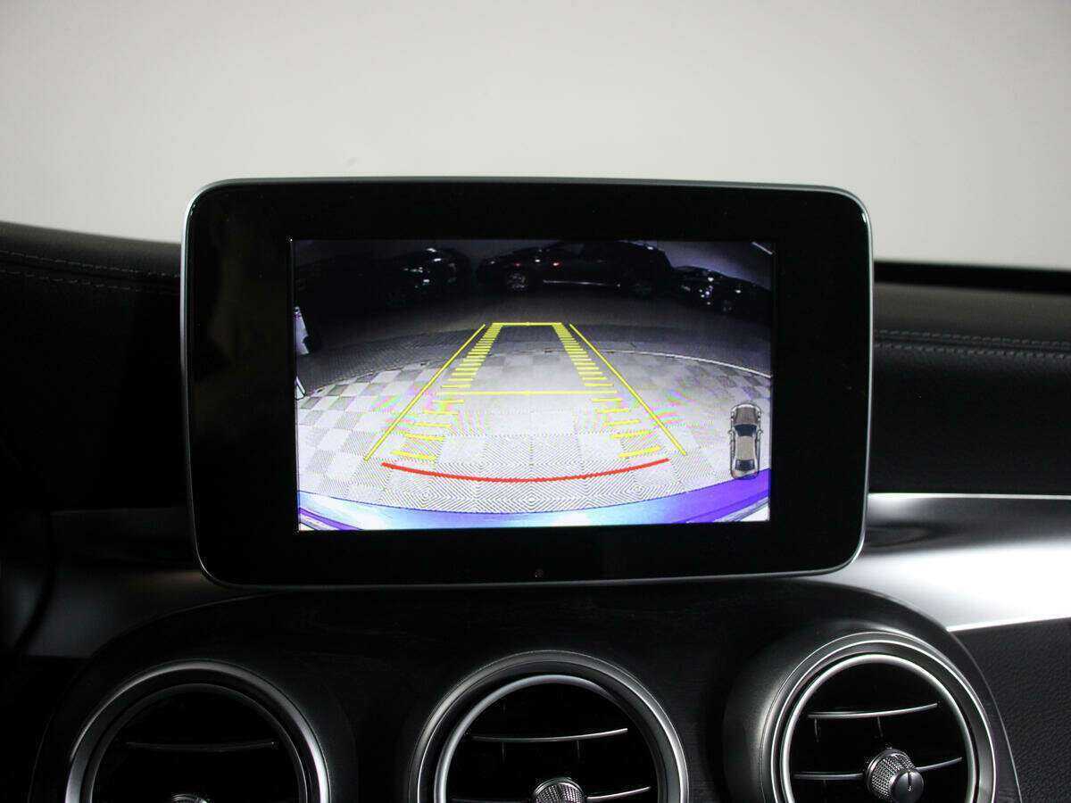 Б/У Мерседес-Бенц Ц-Класс 2015 года. Фото: #24