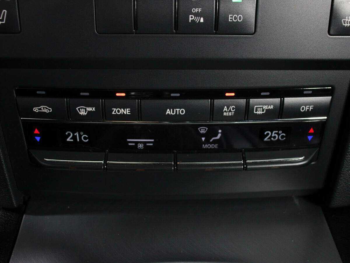 Б/У Мерседес-Бенц Е-Класс 2013 года. Фото: #20