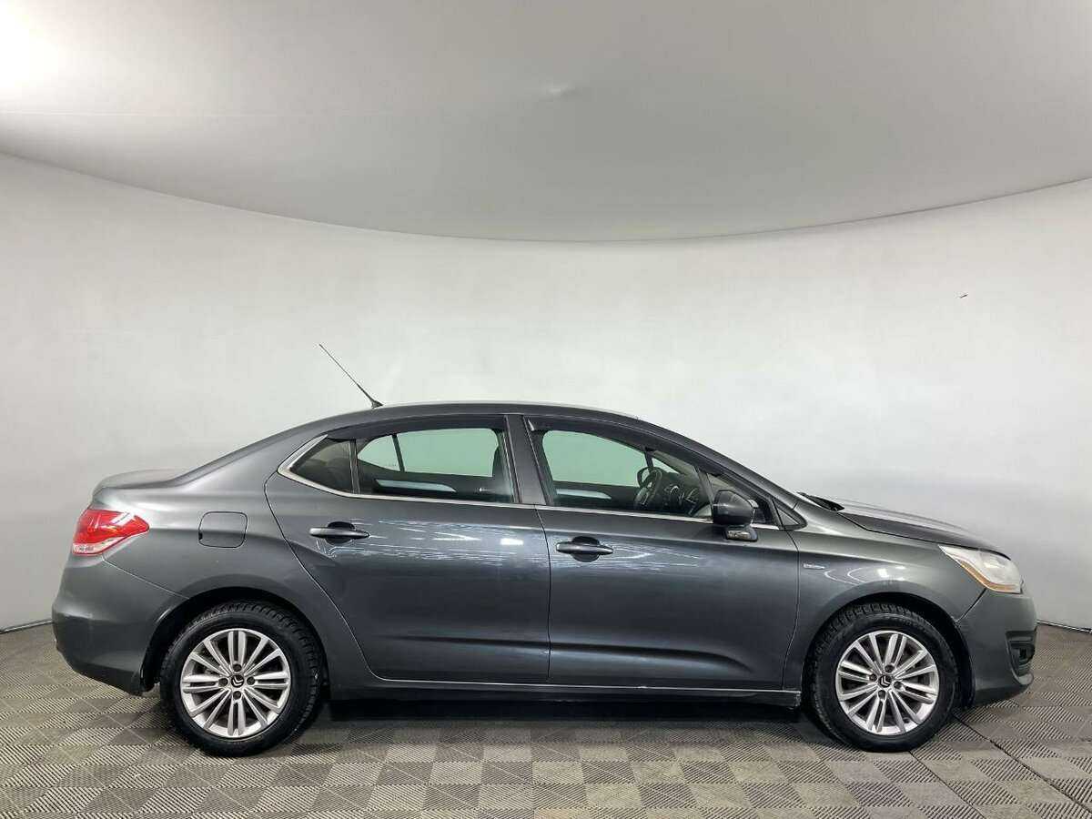 Б/У Ситроен Ц4 2015 года. Фото: #2