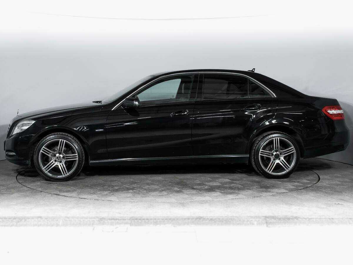 Б/У Мерседес-Бенц Е-Класс 2012 года. Фото: #6