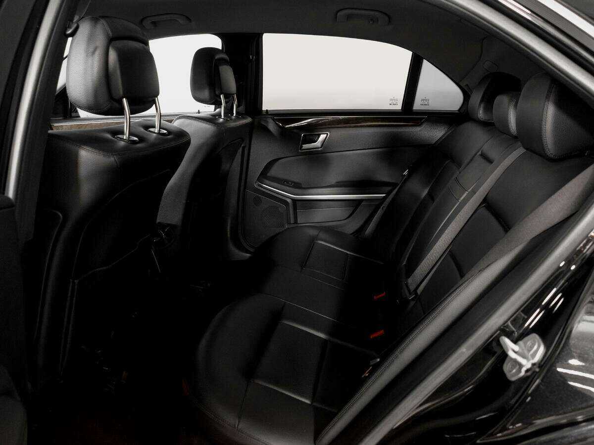 Б/У Мерседес-Бенц Е-Класс 2012 года. Фото: #8