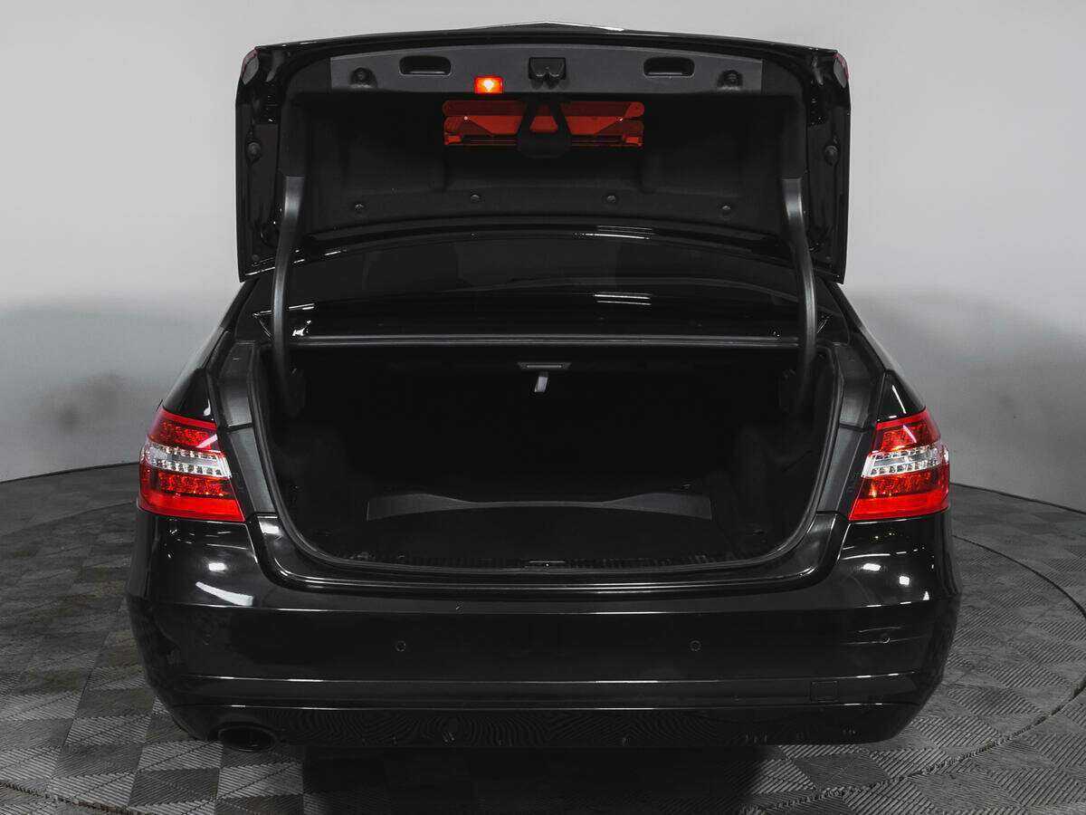 Б/У Мерседес-Бенц Е-Класс 2012 года. Фото: #16