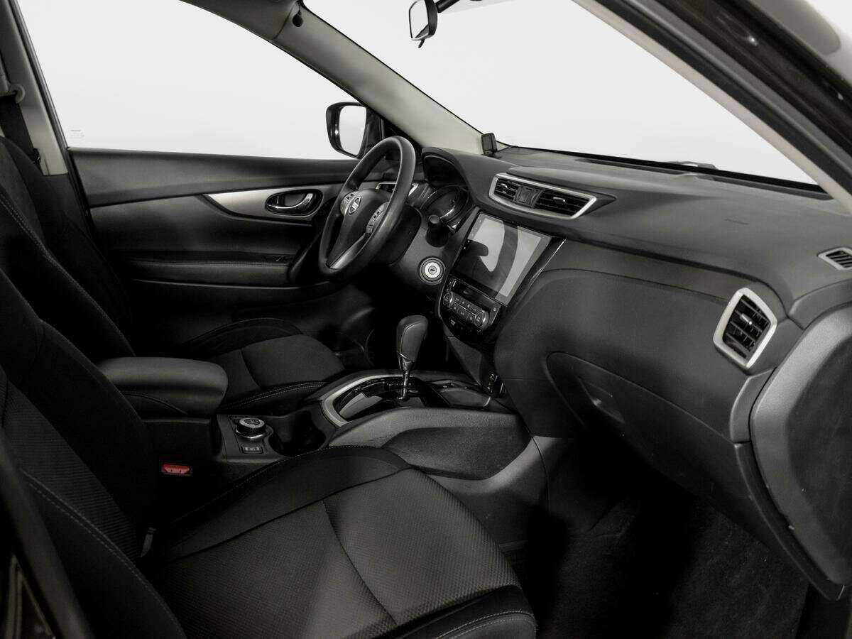 Б/У Ниссан Икс-Трейл 2018 года. Фото: #4