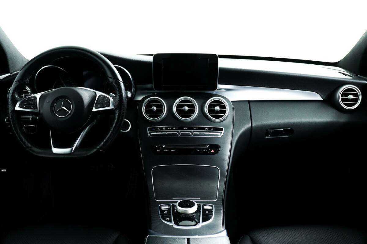 Б/У Мерседес-Бенц Ц-Класс 2017 года. Фото: #10